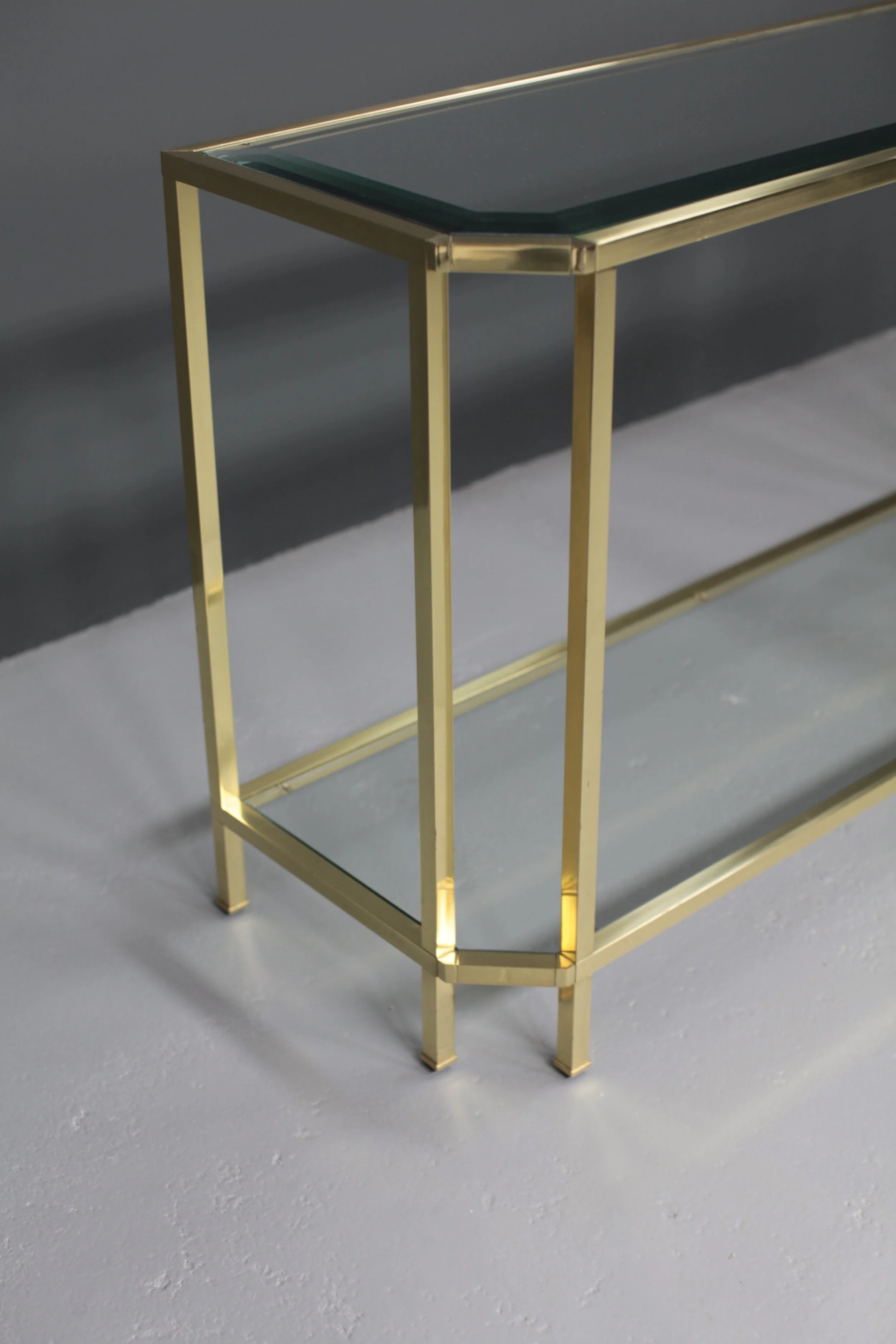 Brass and Glass Console Table in the Style of Guy Lefevre for Maison Jansen foto 4