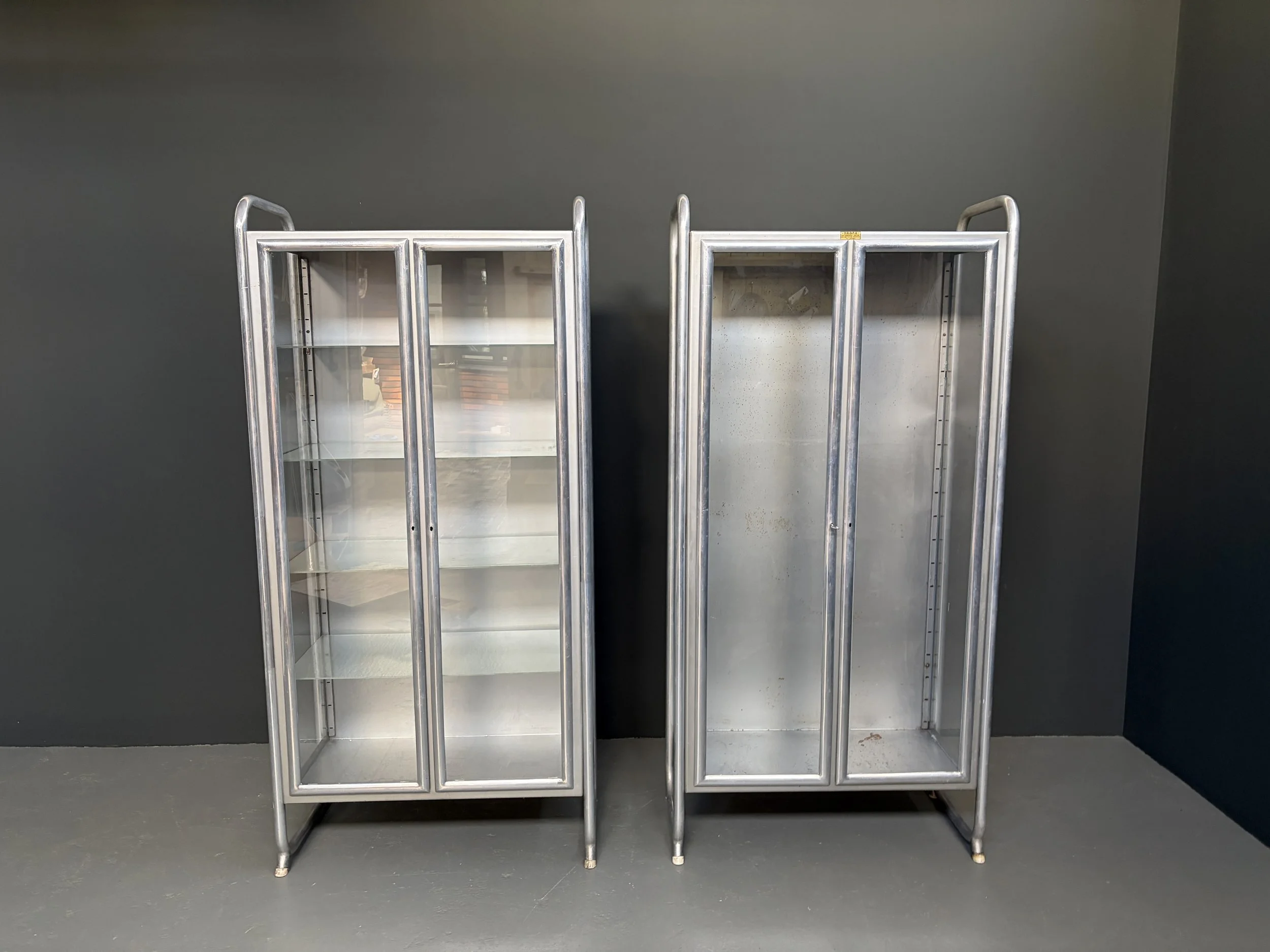 P.R.O.F.A. Medical Display Cabinets from Padua, Set of 2 foto 13