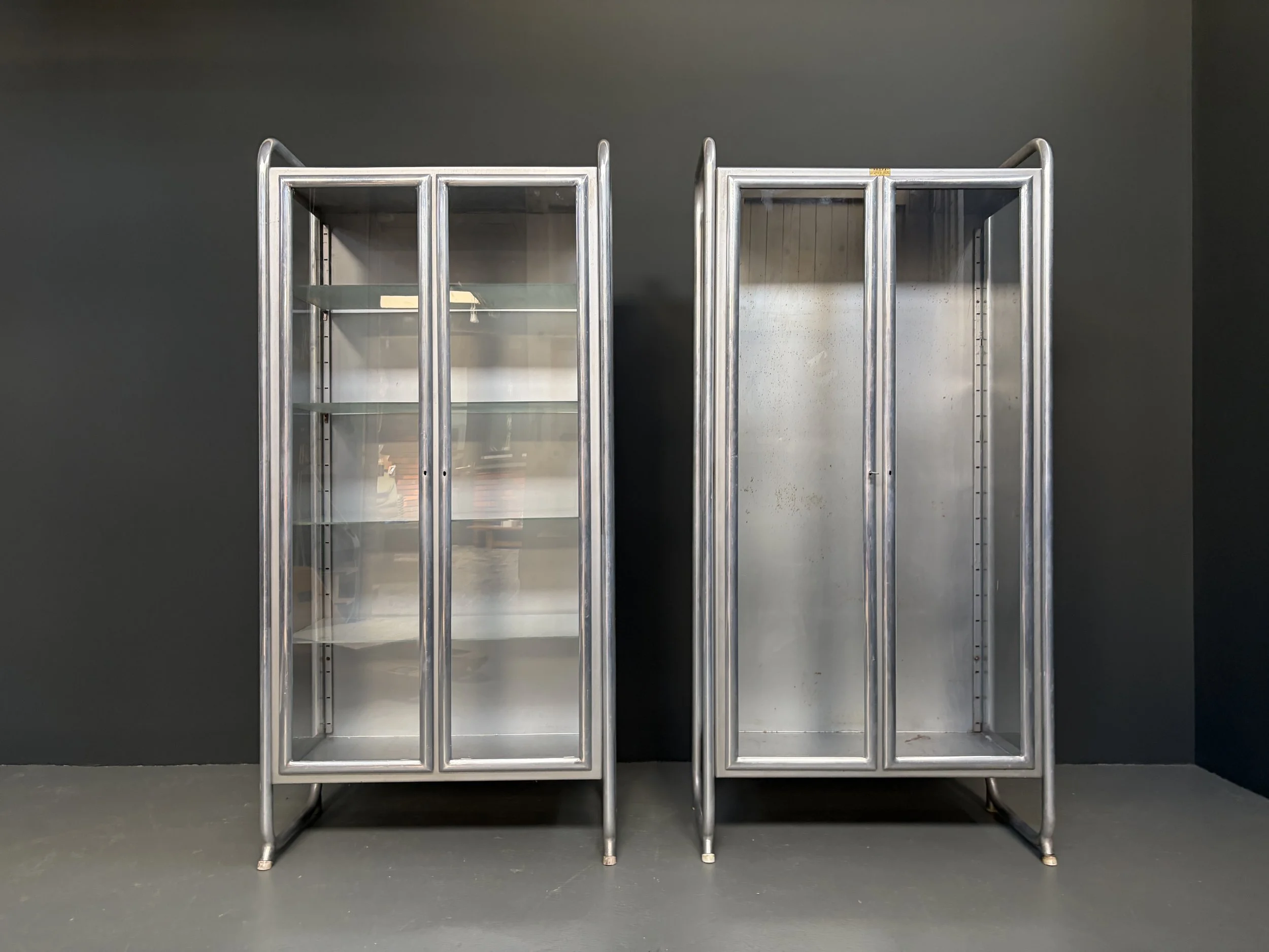 P.R.O.F.A. Medical Display Cabinets from Padua, Set of 2 foto 14