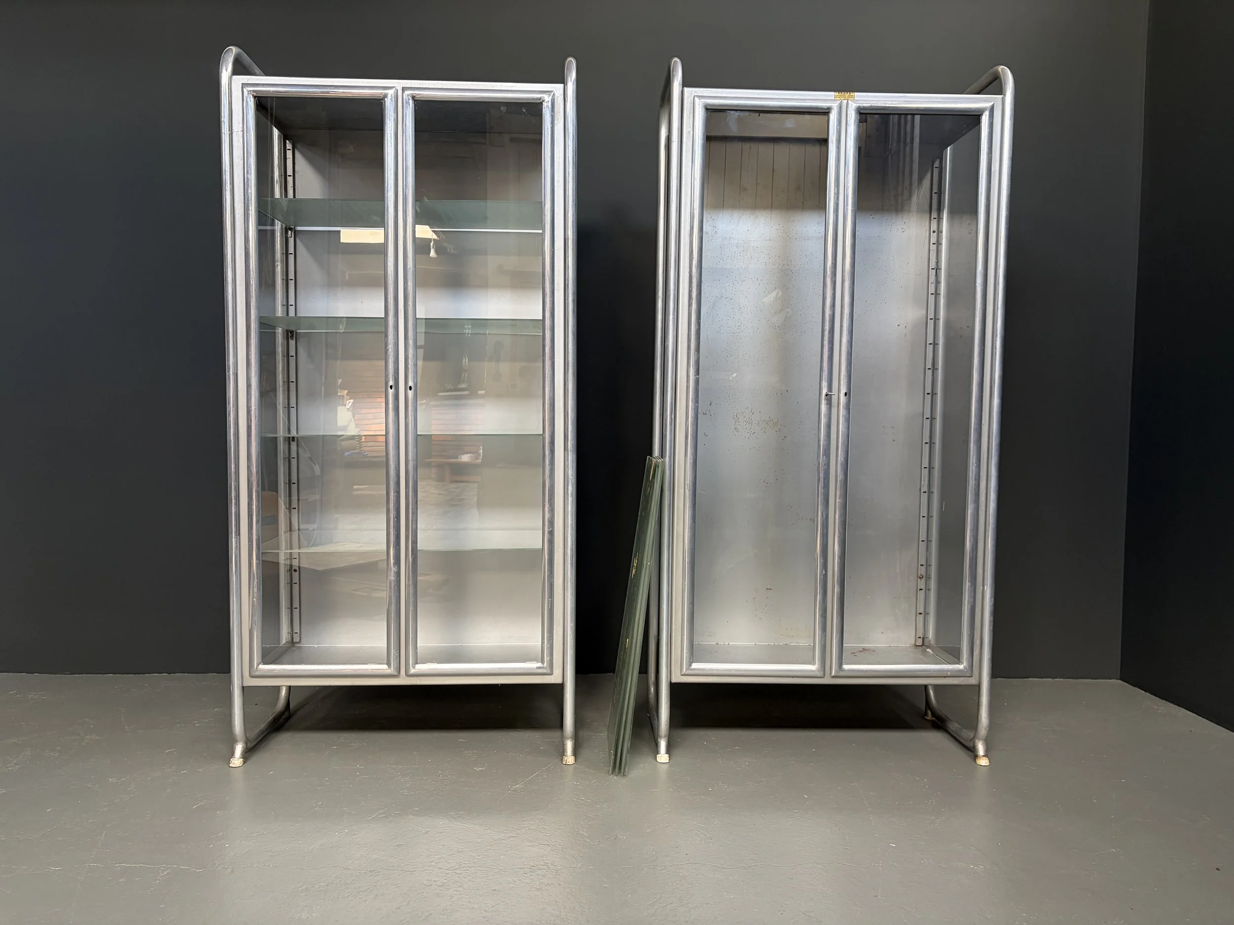 P.R.O.F.A. Medical Display Cabinets from Padua, Set of 2 foto 16