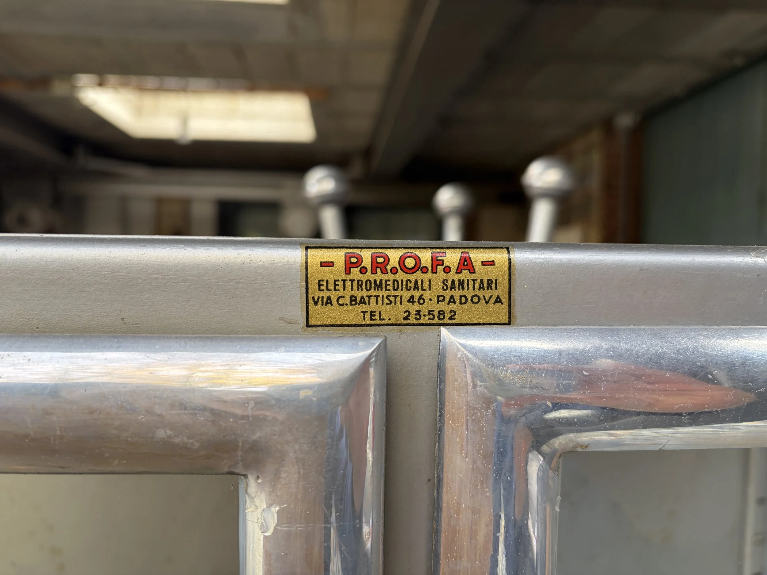 P.R.O.F.A. Medical Display Cabinets from Padua, Set of 2 foto 18