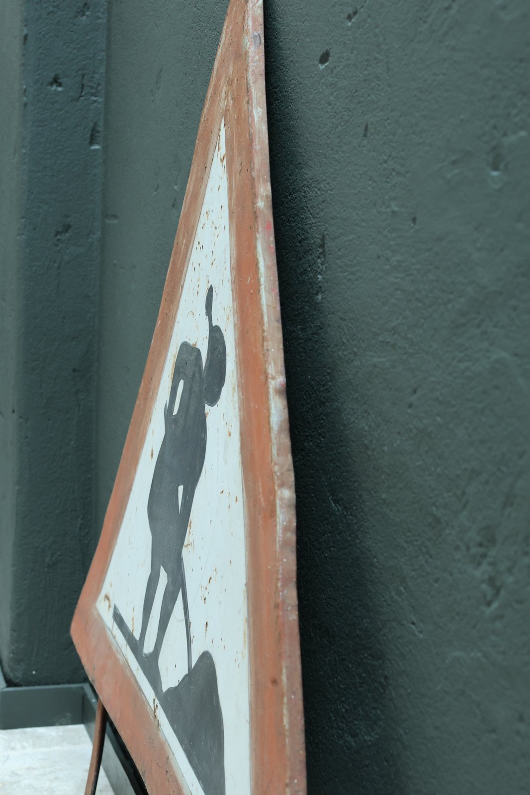 Hand-Painted Italian 'Women at Work' Road Sign, Panseri 1982 foto 5