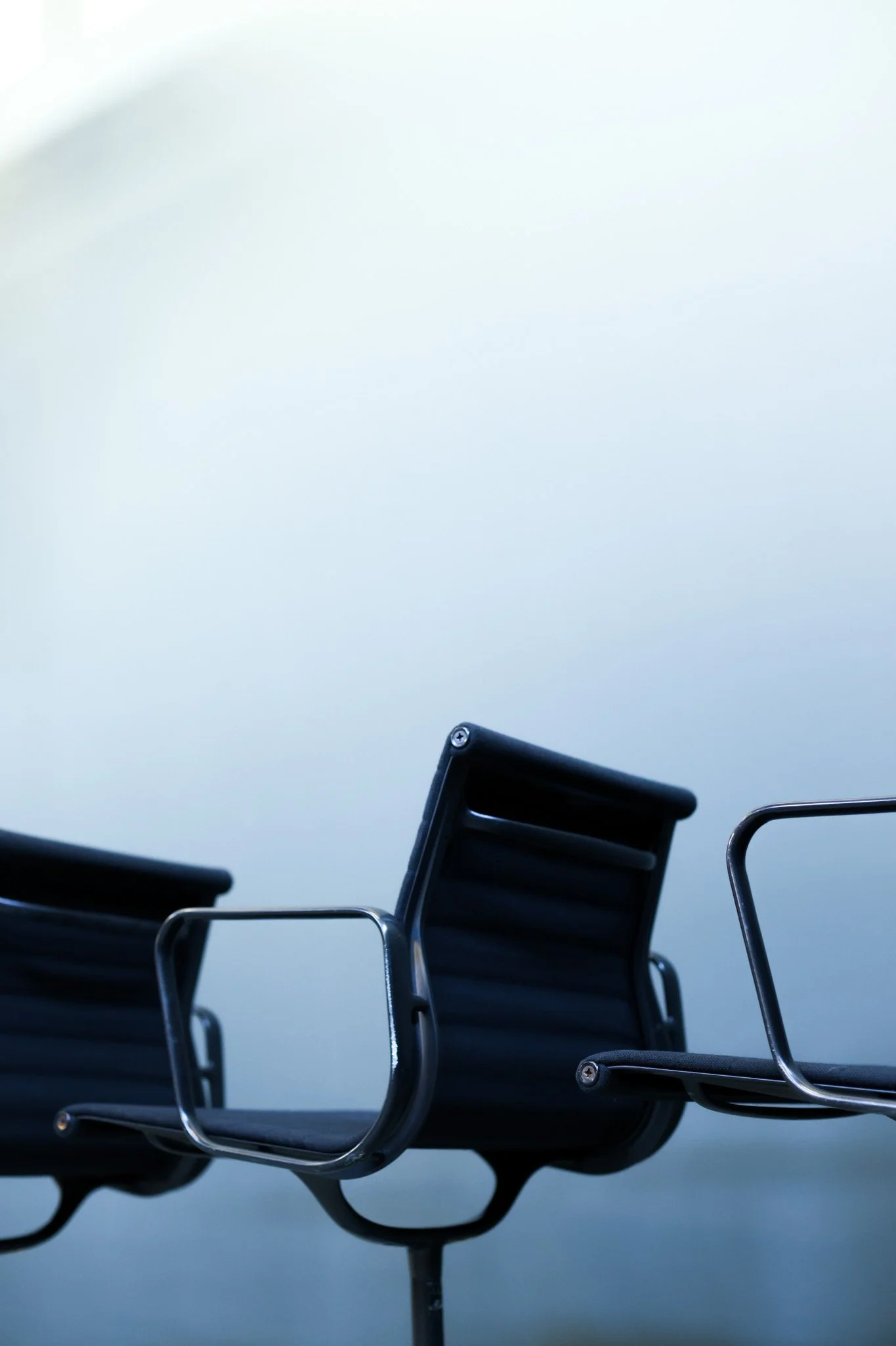 Ray and Charles Eames Aluminum Group Office Chairs for Vitra, Set of 4 foto 12