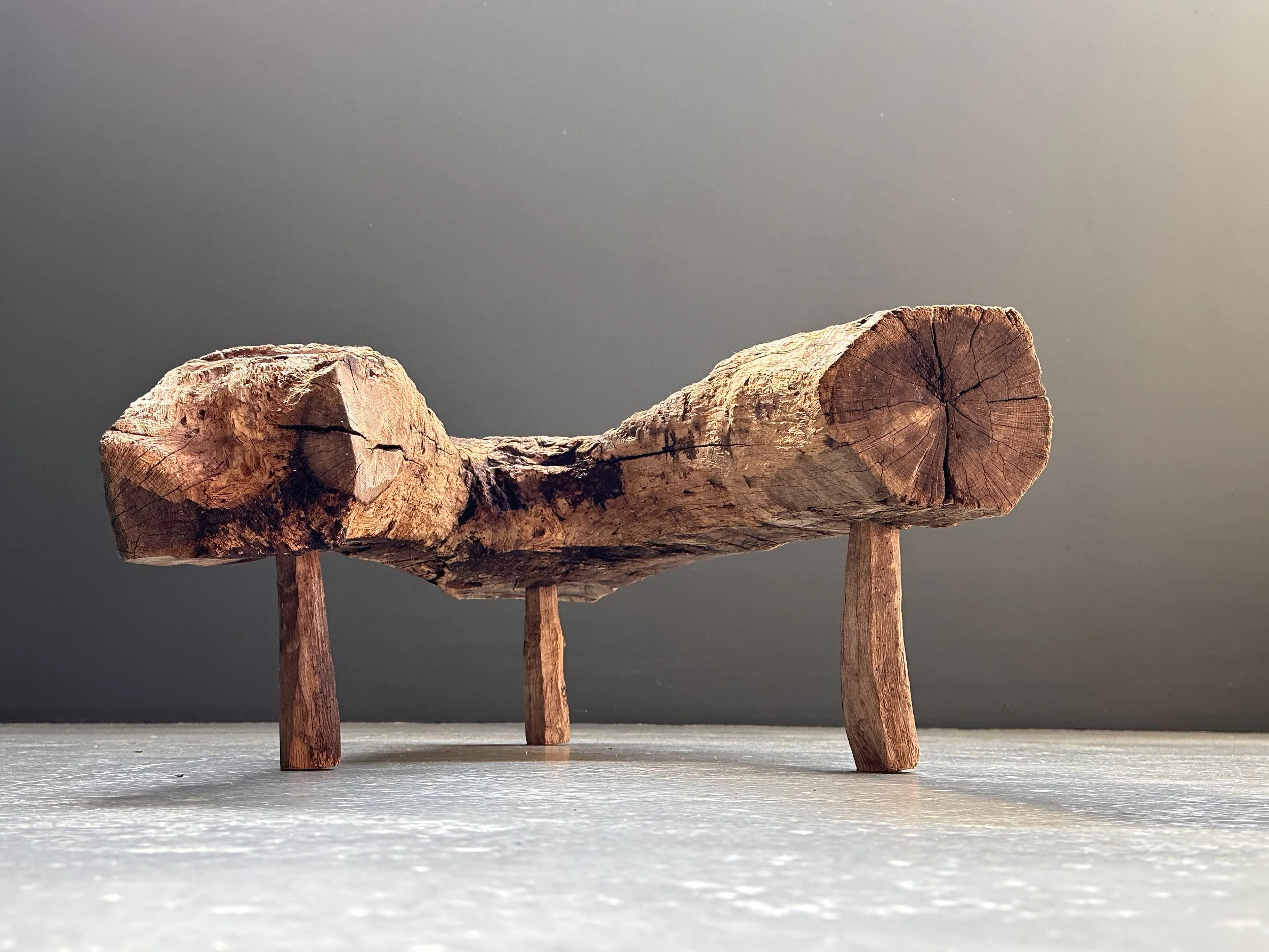 French Primitive Wood Bench Coffee Table, circa 1800 foto 3